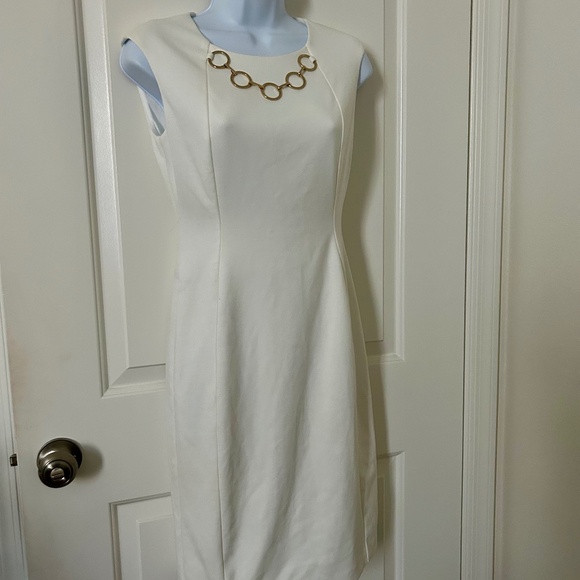 Calvin Klein - New White Sheath Fitted Dress - Size 2 - Picture 1 of 7